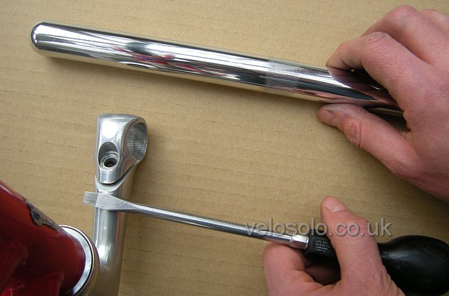 Squeeze bar ready for installation